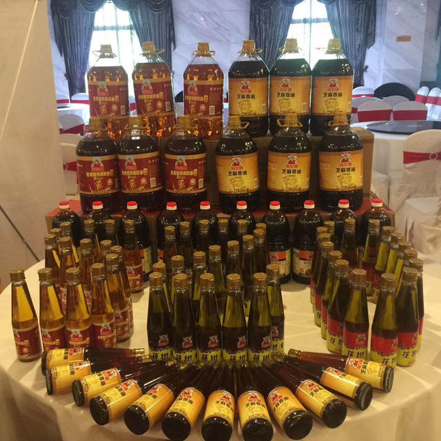 Roasted OEM High Quality Aromatic Refined Sesame Oil in 1.8L*6 Pet Bottle